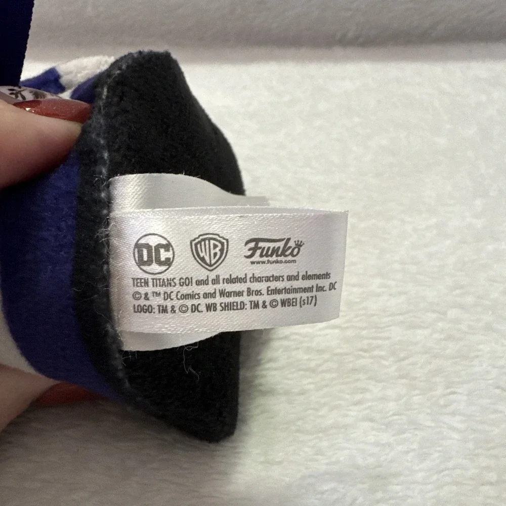 Funko DC Teen Titans Go! Collectible Plushie  Raven Plush‎ Figure Funko - Picture 6 of 6